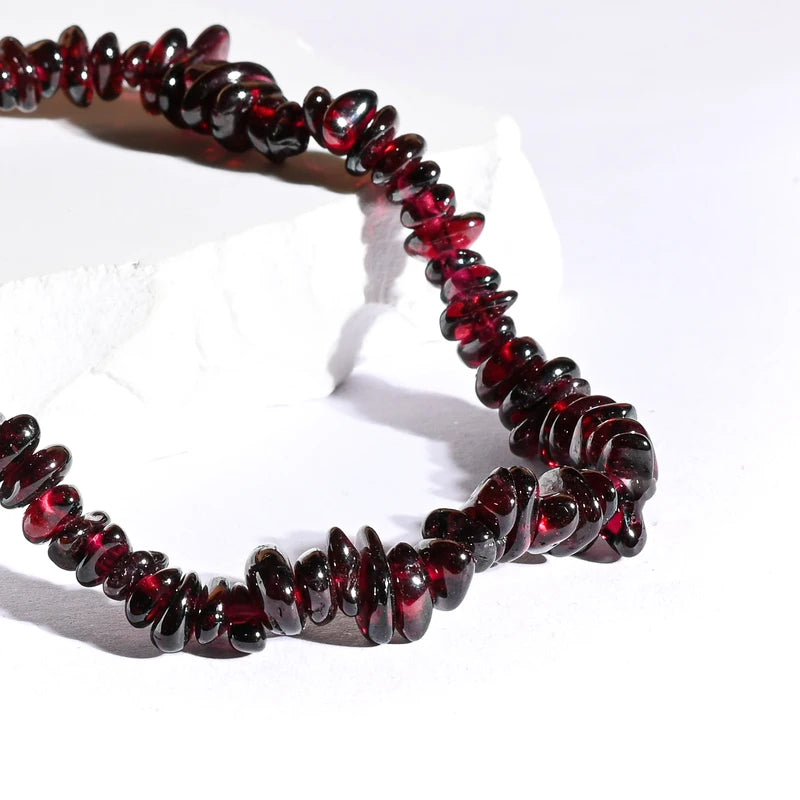 Bracelet baroque Grenat – Passion et Énergie Revitalisante