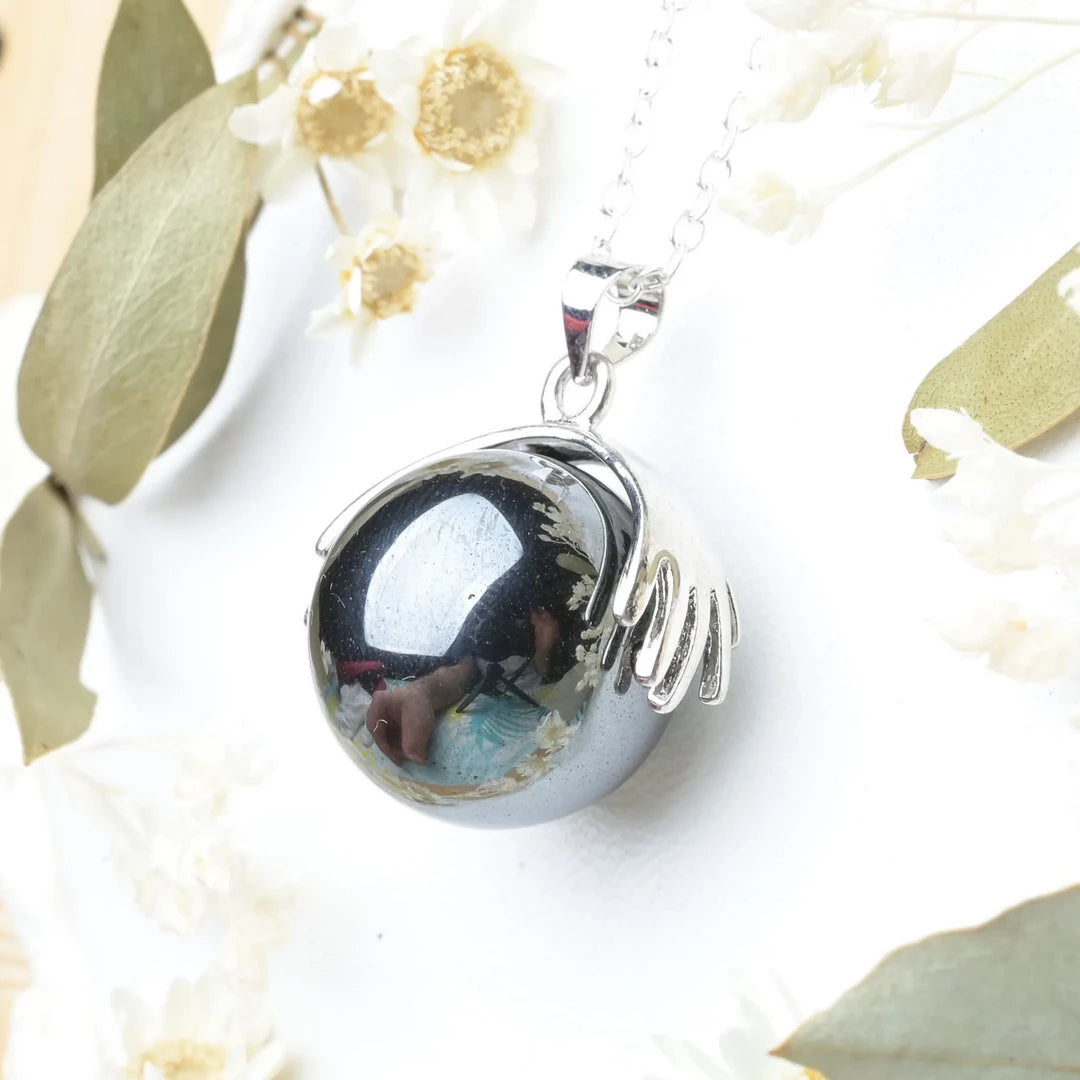 Pendentif main Hématite – Protection et Stabilité