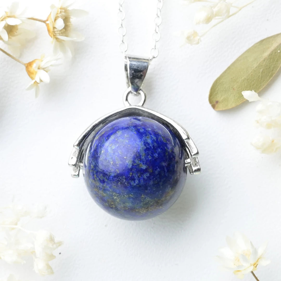 Pendentif main Lapis lazuli – Sagesse et Clarté Mentale