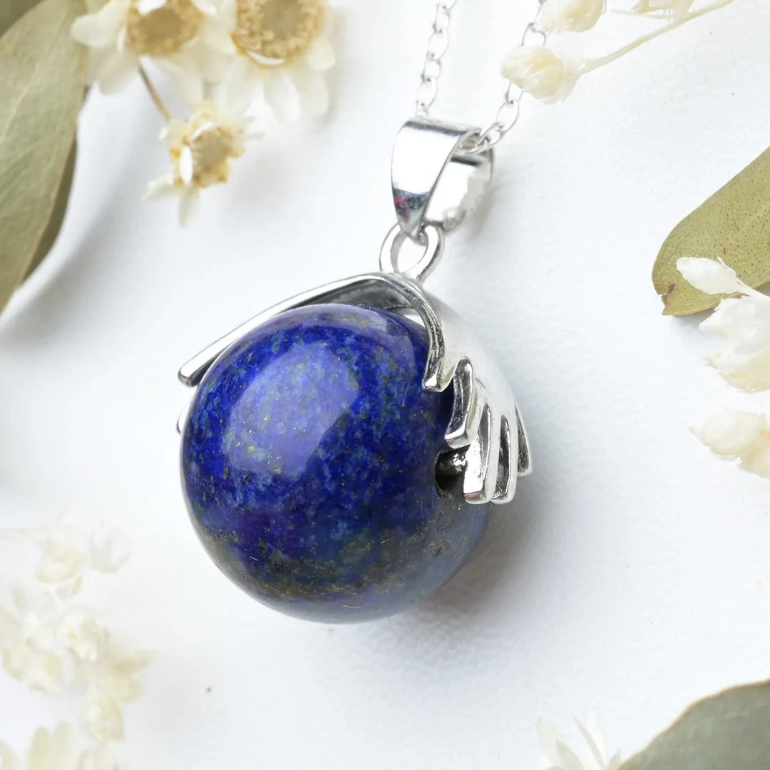 Pendentif main Lapis lazuli – Sagesse et Clarté Mentale