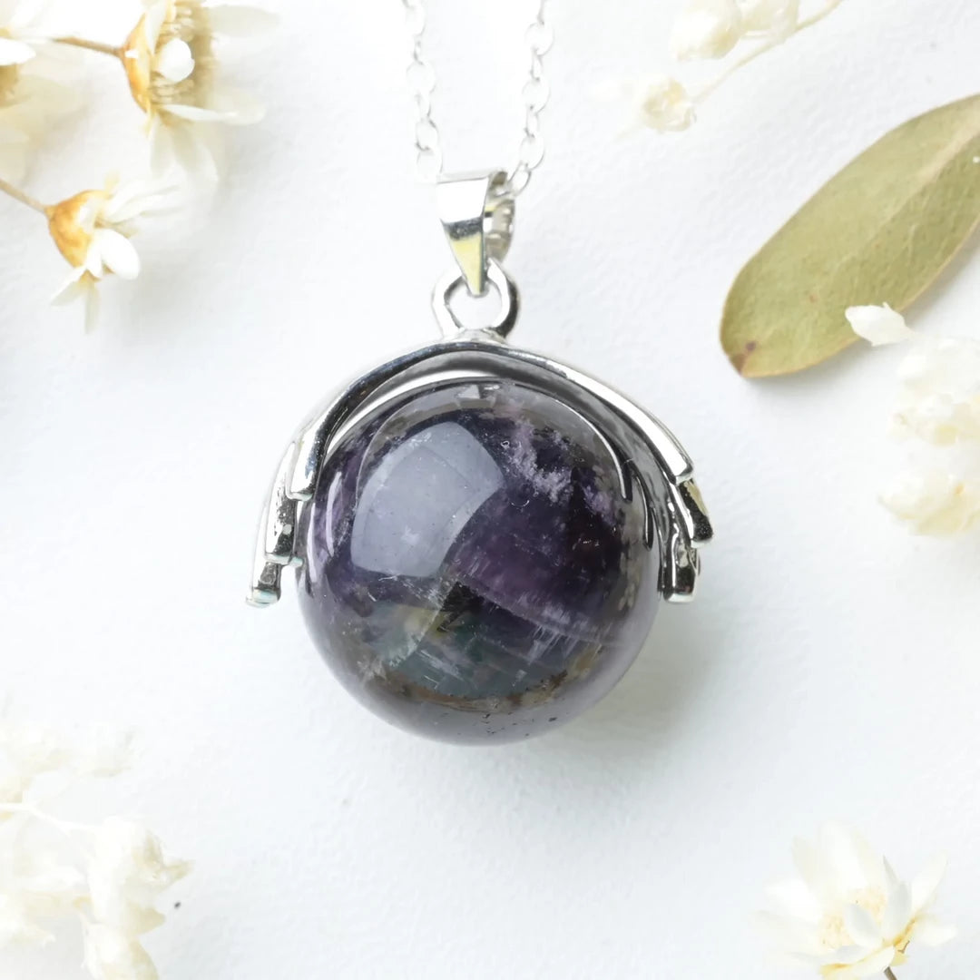 Pendentif main Améthyste – Sérénité et Protection Spirituelle