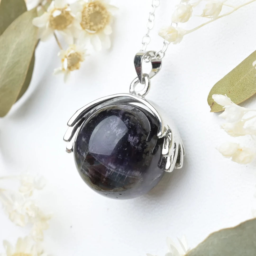 Pendentif main Améthyste – Sérénité et Protection Spirituelle
