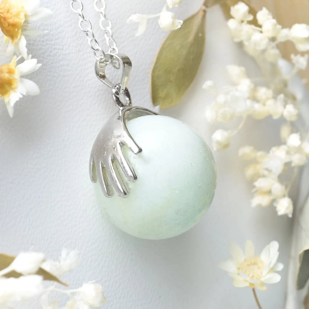 Pendentif main Amazonite – Calme Intérieur et Équilibre Énergétique