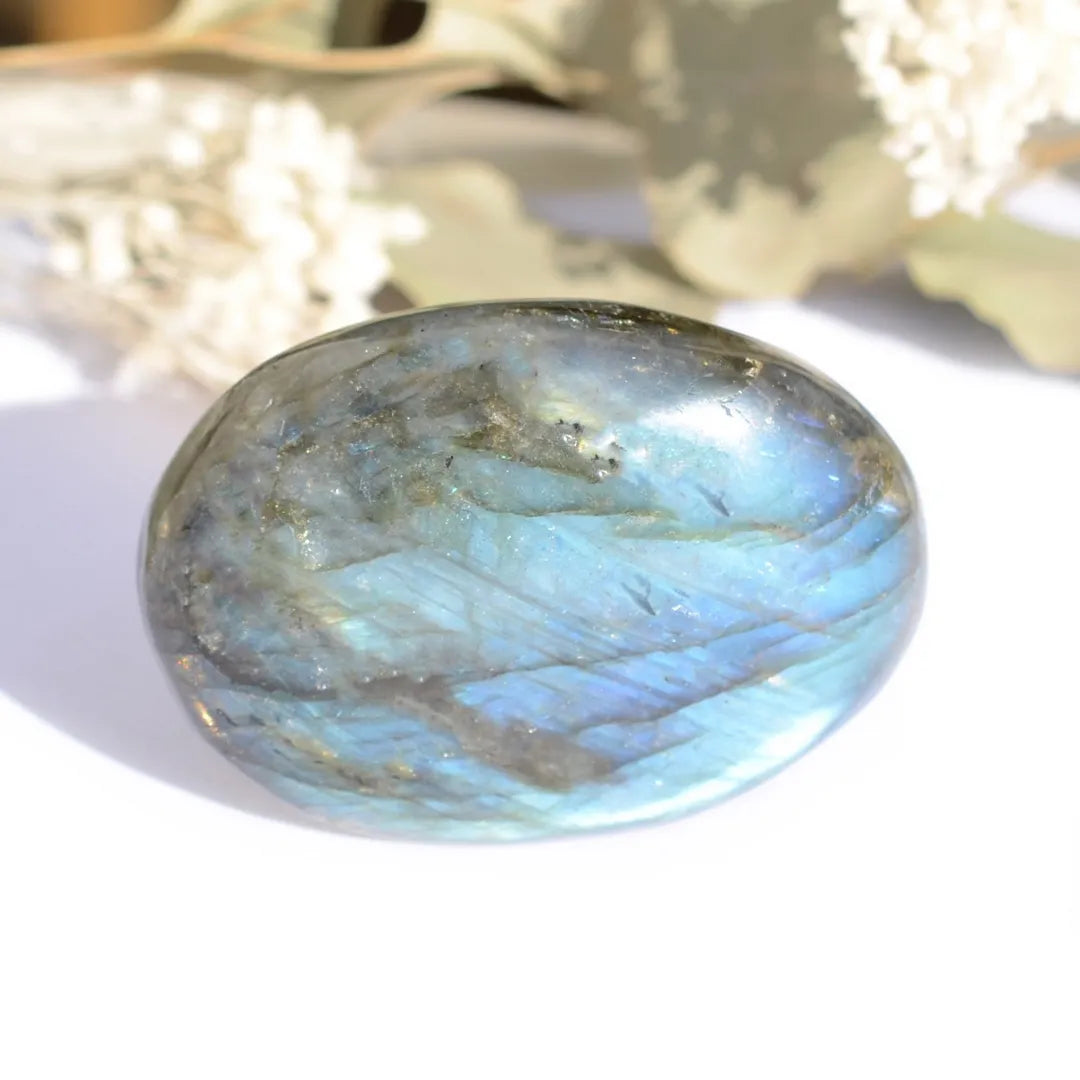 Galet Labradorite – Protection et Transformation
