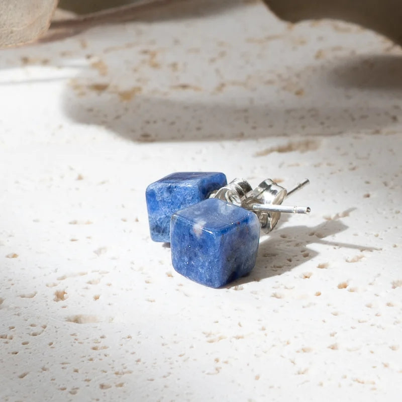 Boucles d'oreilles Sodalite carrées et argent 925 – Clarté Mentale et Sérénité