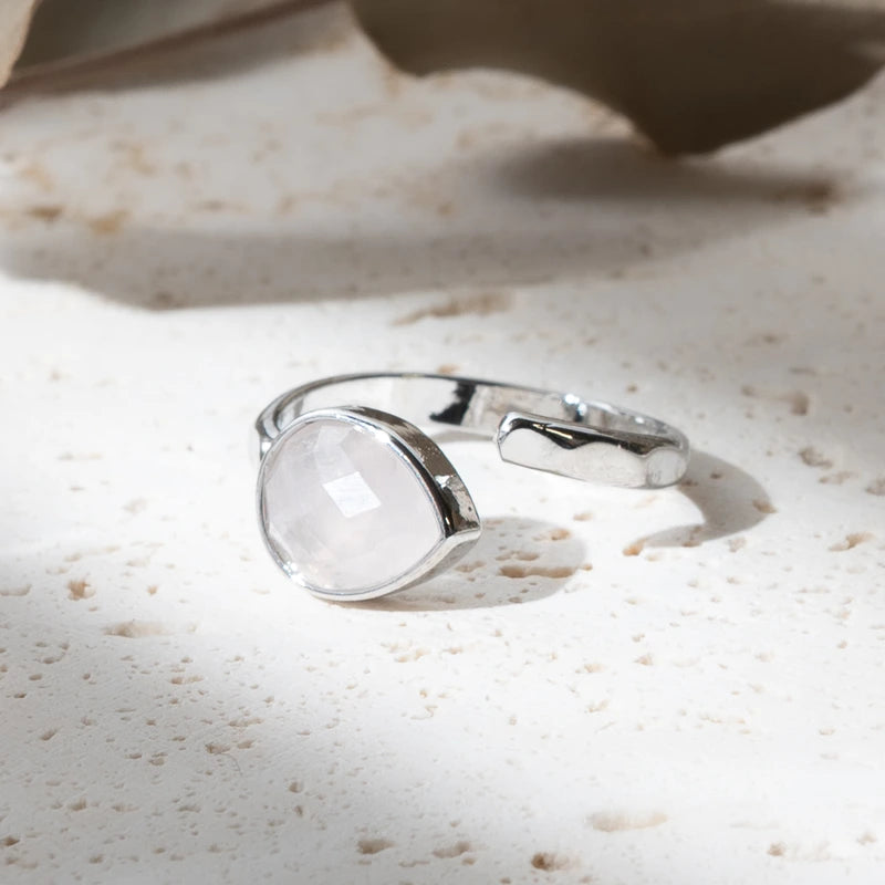Bague goutte d'eau en Quartz Rose – Amour et Guérison Émotionnelle