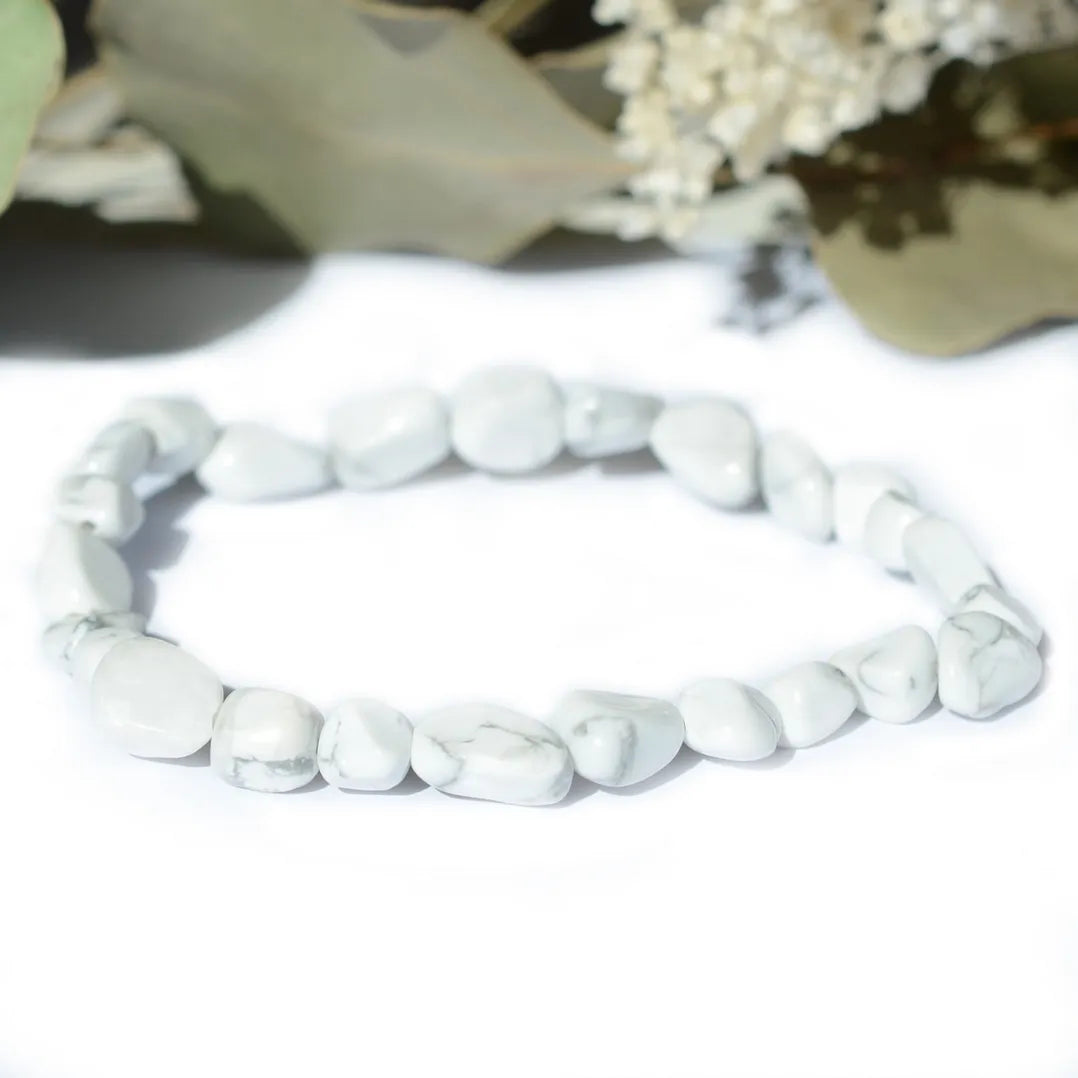 Bracelet roulé Howlite – Paix Intérieure et Clarté Mentale
