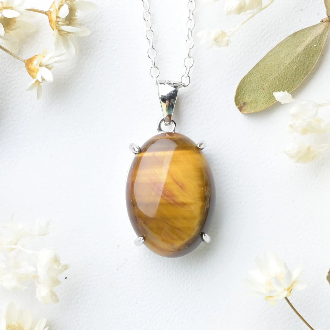 Pendentif oval Oeil de Tigre – Confiance et Protection
