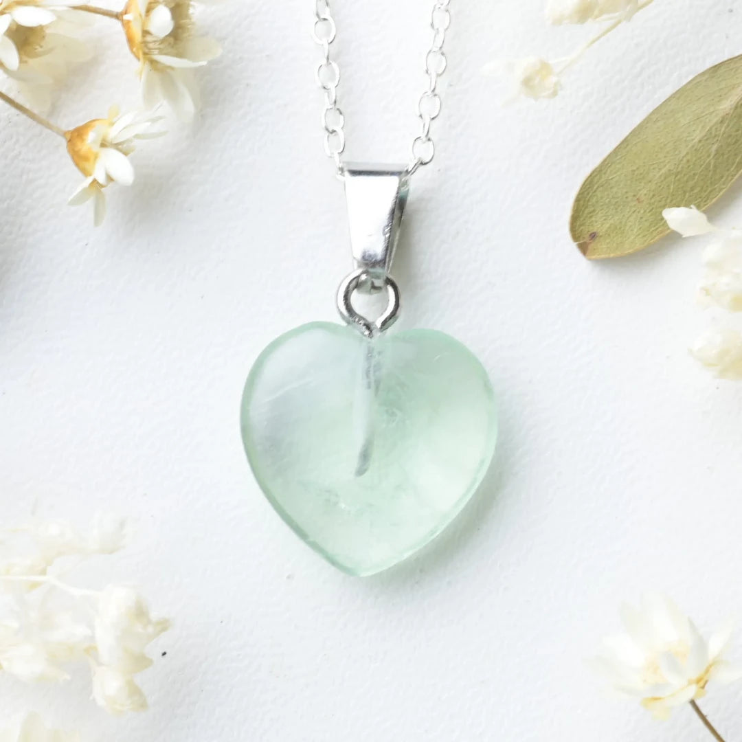 Pendentif coeur Fluorine – Harmonie et Équilibre Spirituel