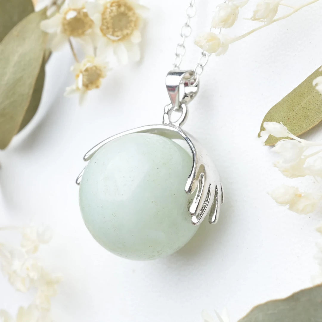 Pendentif main Amazonite – Calme Intérieur et Équilibre Énergétique