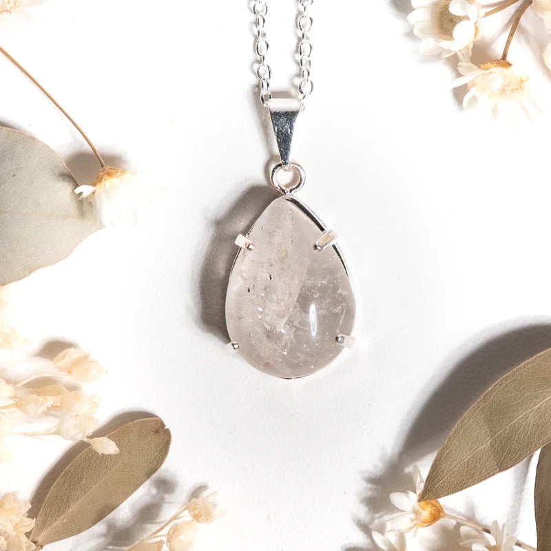 Pendentif goutte et argent 925 Cristal de roche – Clarté, Guérison et Énergie Positive