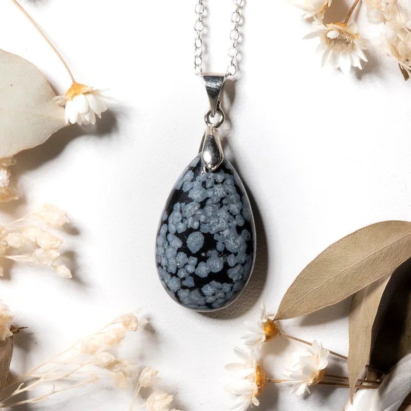 Pendentif goutte Obsidienne Neige – Sérénité et Protection