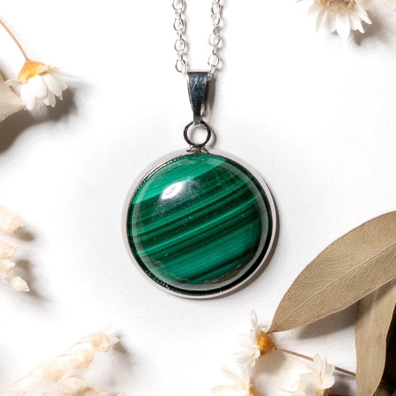 Pendentif rond Malachite – Transformation et Protection Énergétique