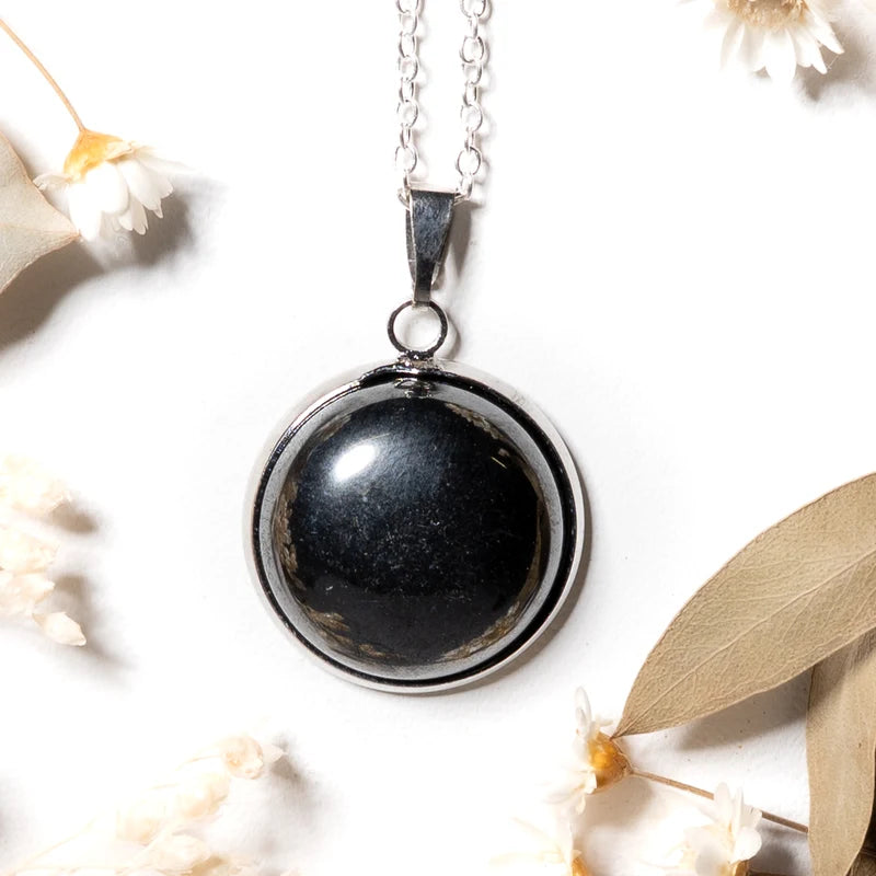 Pendentif rond Hématite – Protection et Stabilité
