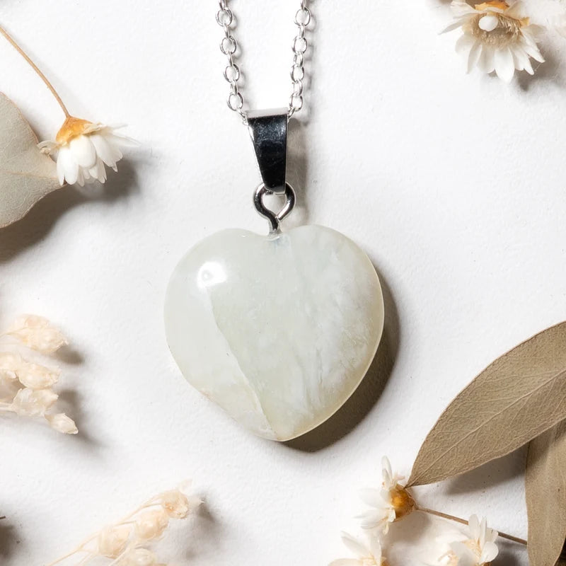 Pendentif coeur Jade – Sagesse, Prospérité et Équilibre