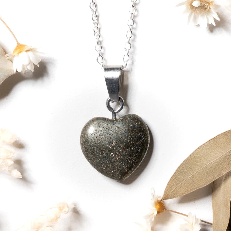 Pendentif coeur Pyrite – Protection et Confiance