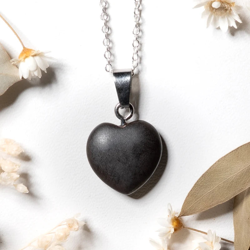 Pendentif coeur Hématite Matte – Protection et Stabilité