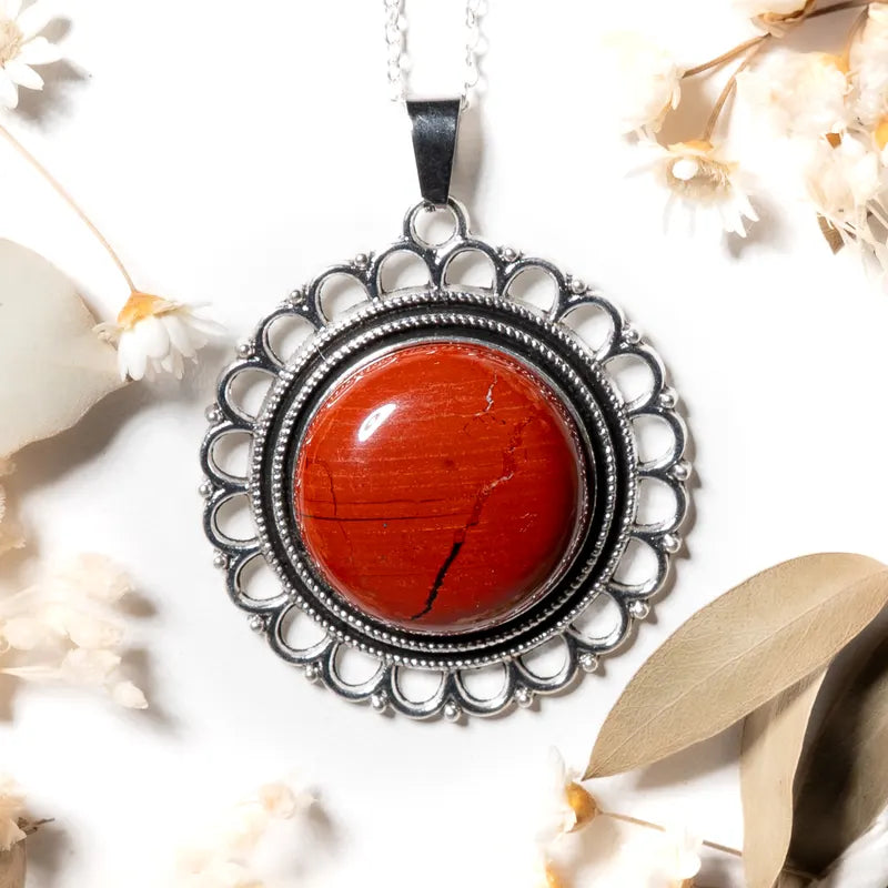 Pendentif fleur Jaspe Rouge – Force, Passion et Vitalité