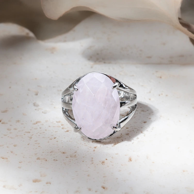 Bague facettes ovale en Quartz Rose – Amour et Guérison Émotionnelle
