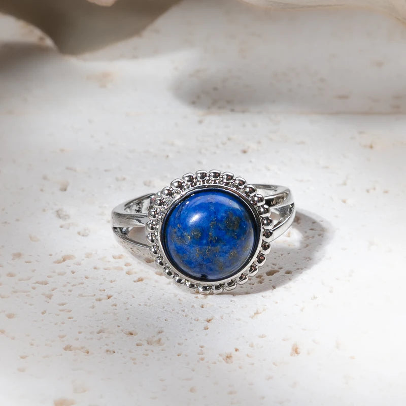 Bague ronde fleur en Lapis Lazuli – Sagesse et Clarté Mentale
