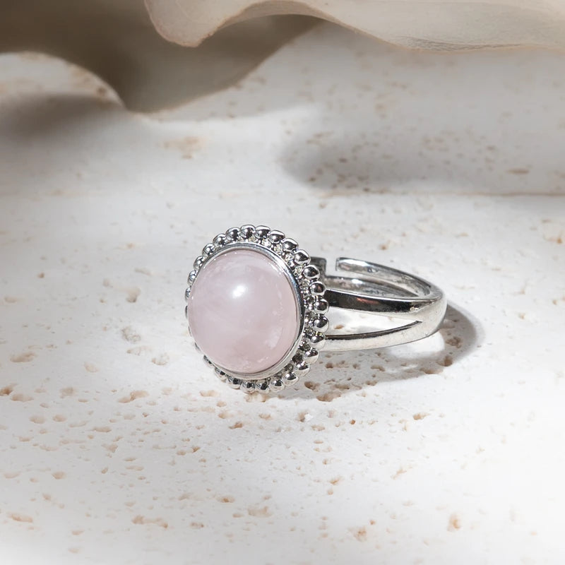 Bague ronde fleur en Quartz Rose – Amour et Guérison Émotionnelle