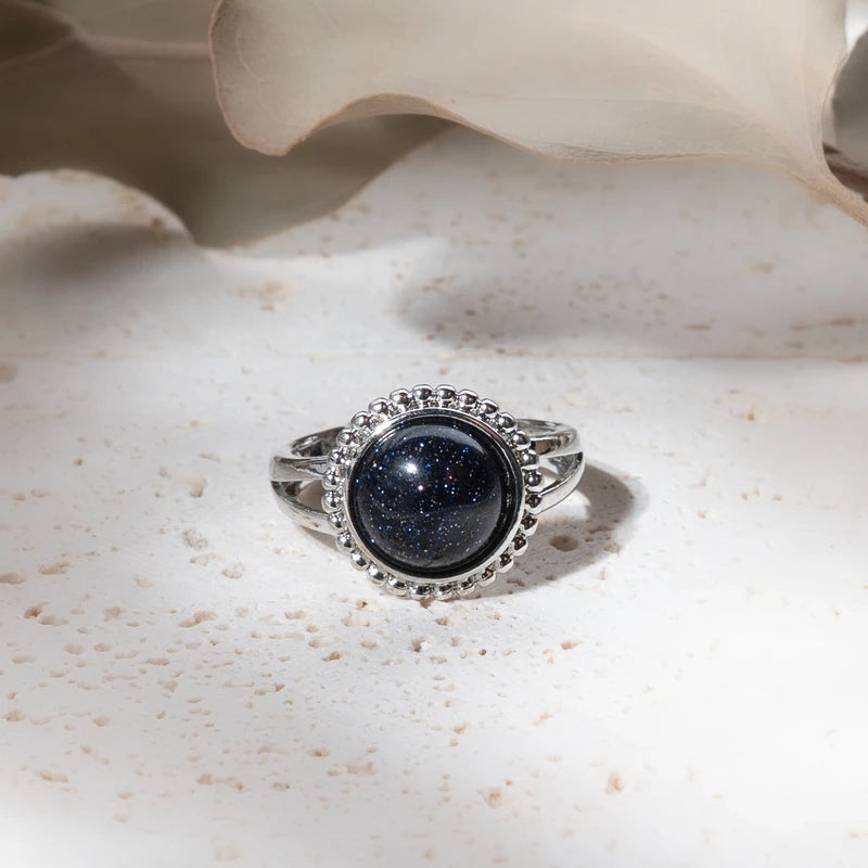 Bague ronde fleur Sandstone Bleue – Énergie et Clarté Mentale