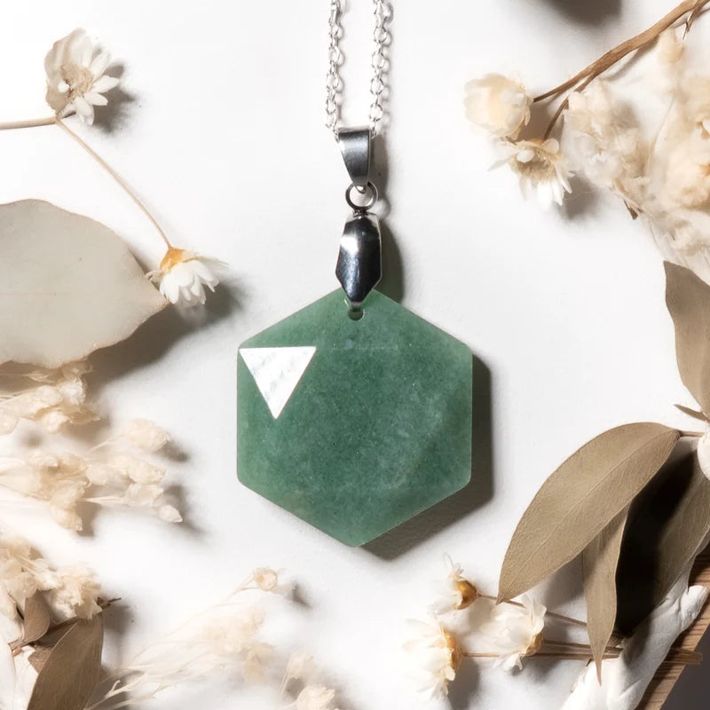 Pendentif hexagonal Aventurine – Prospérité et Équilibre Intérieur