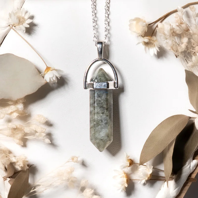 Pendentif pointe Labradorite – Protection et Transformation