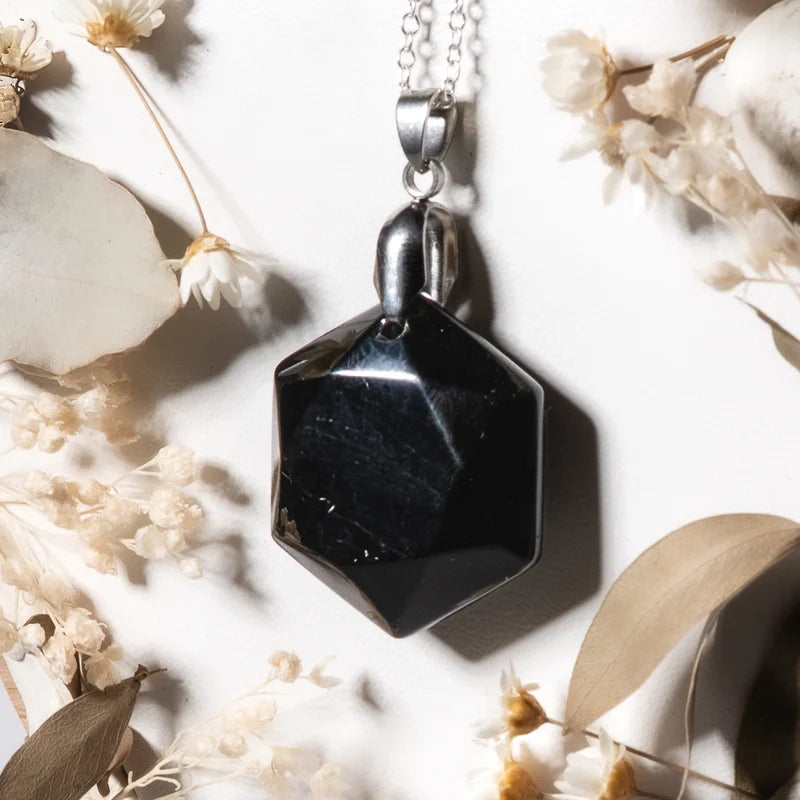 Pendentif hexagonal Obsidienne Noire – Protection et Stabilité Spirituelle