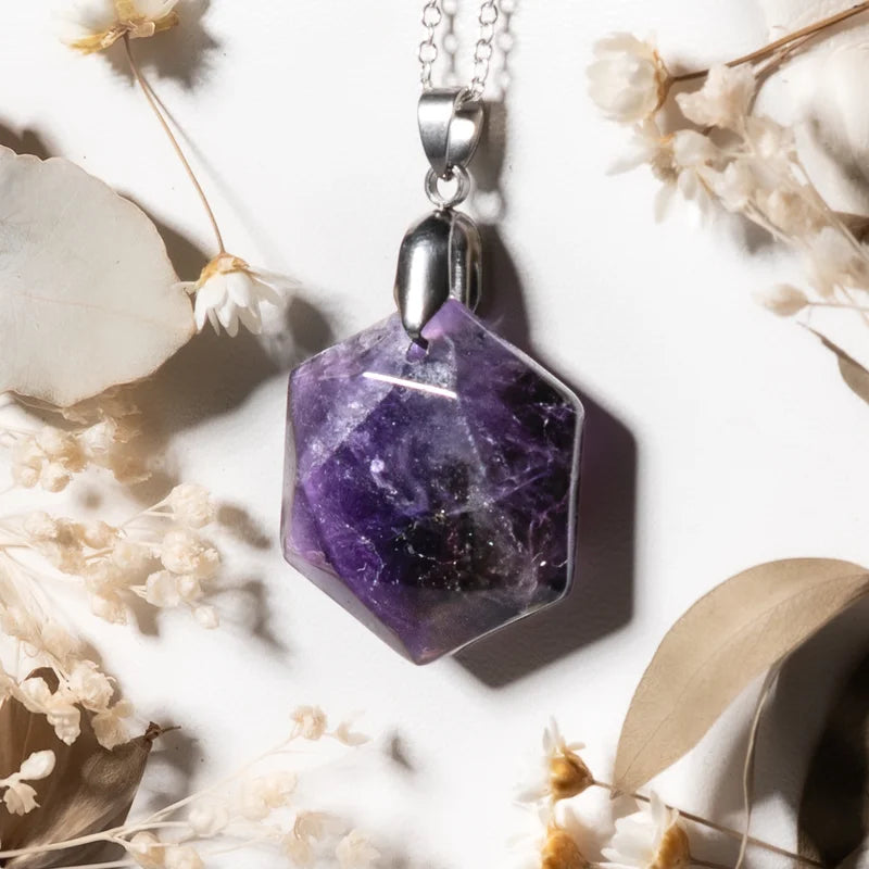 Pendentif hexagonal Améthyste – Sérénité et Protection Spirituelle