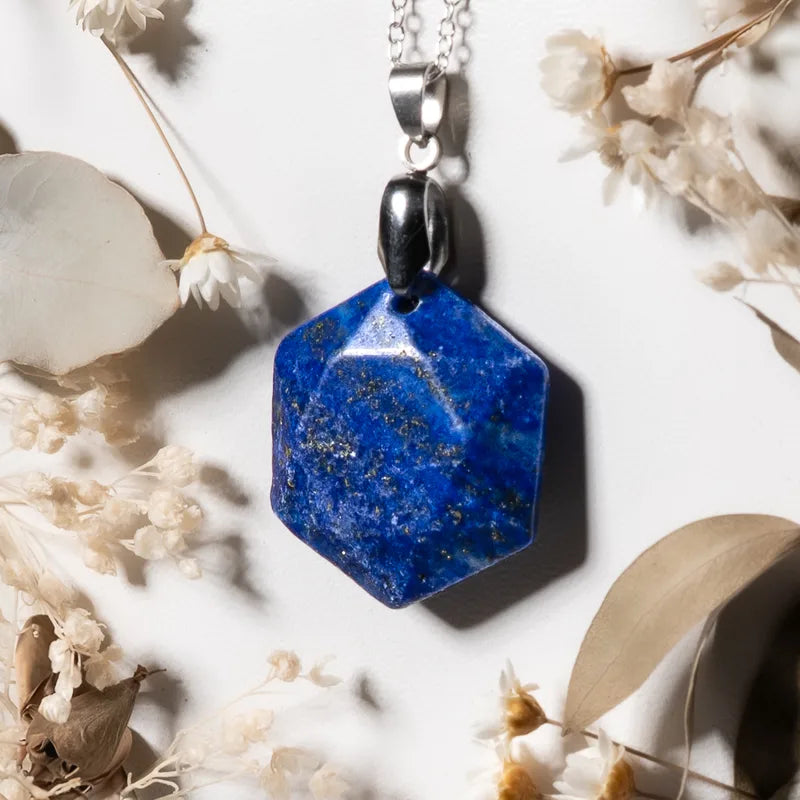 Pendentif hexagonal Lapis lazuli – Sagesse et Clarté Mentale