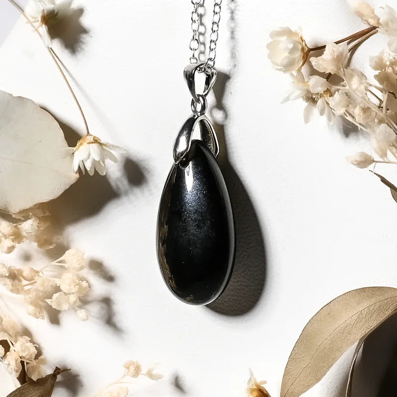 Pendentif goutte Onyx (Agate Noire) – Protection et Stabilité