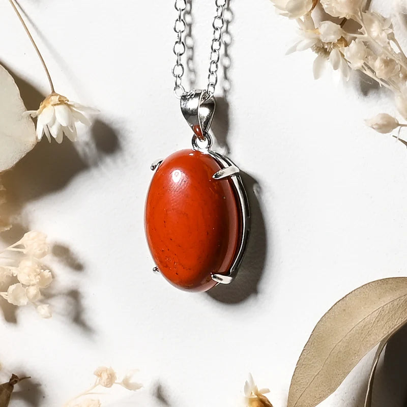 Pendentif oval Jaspe Rouge – Force, Passion et Vitalité