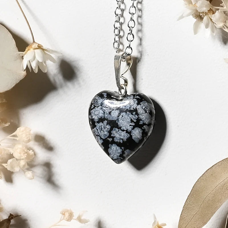 Pendentif coeur Obsidienne Neige – Sérénité et Protection
