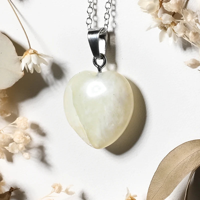 Pendentif coeur Jade – Sagesse, Prospérité et Équilibre
