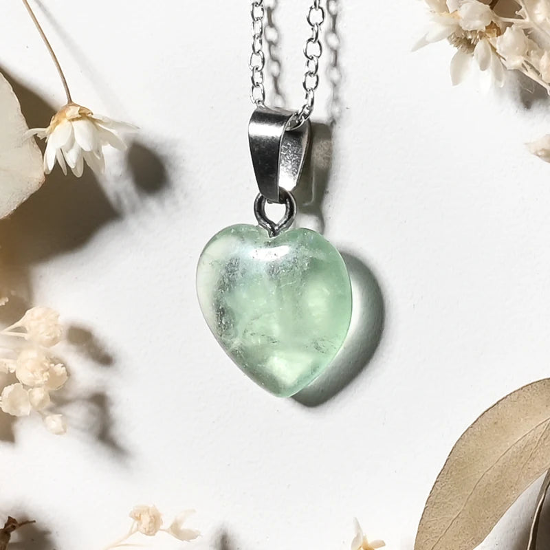 Pendentif coeur Fluorine – Harmonie et Équilibre Spirituel