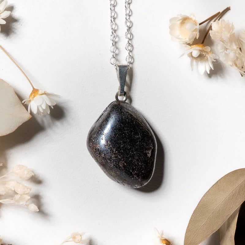 Pendentif roulé Hématite – Protection et Stabilité
