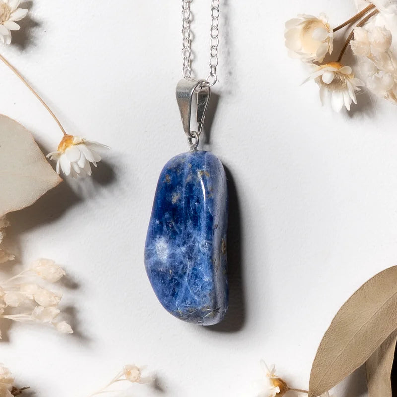 Pendentif roulé Sodalite – Clarté Mentale et Sérénité