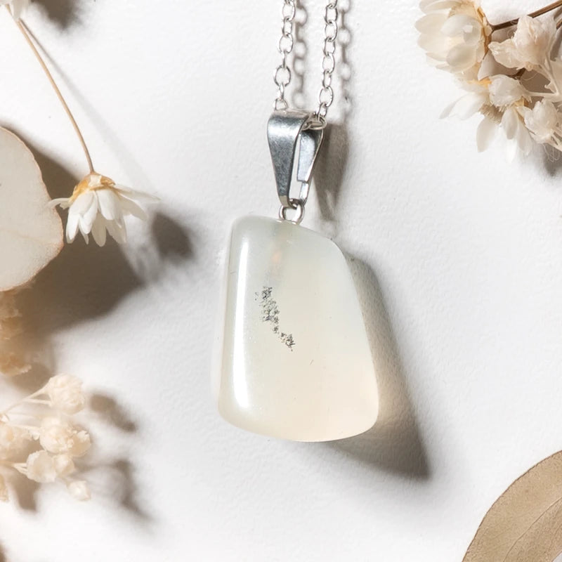 Pendentif roulé Pierre de Lune – Sérénité et Intuition
