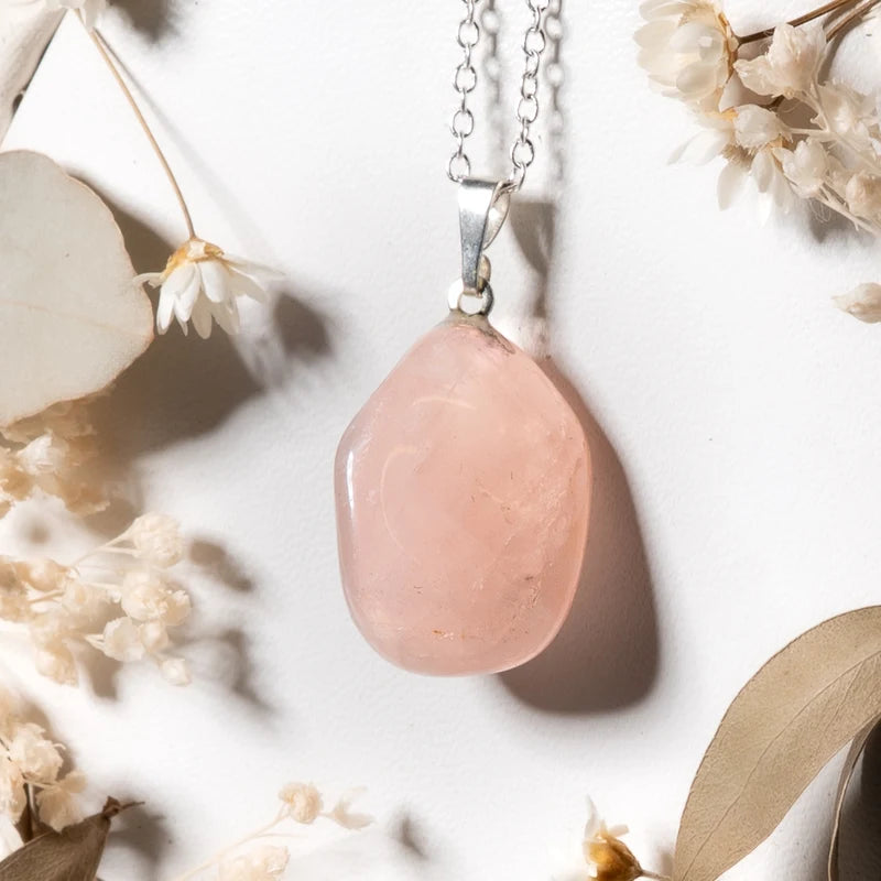 Pendentif roulé Quartz Rose – Amour et Guérison Émotionnelle