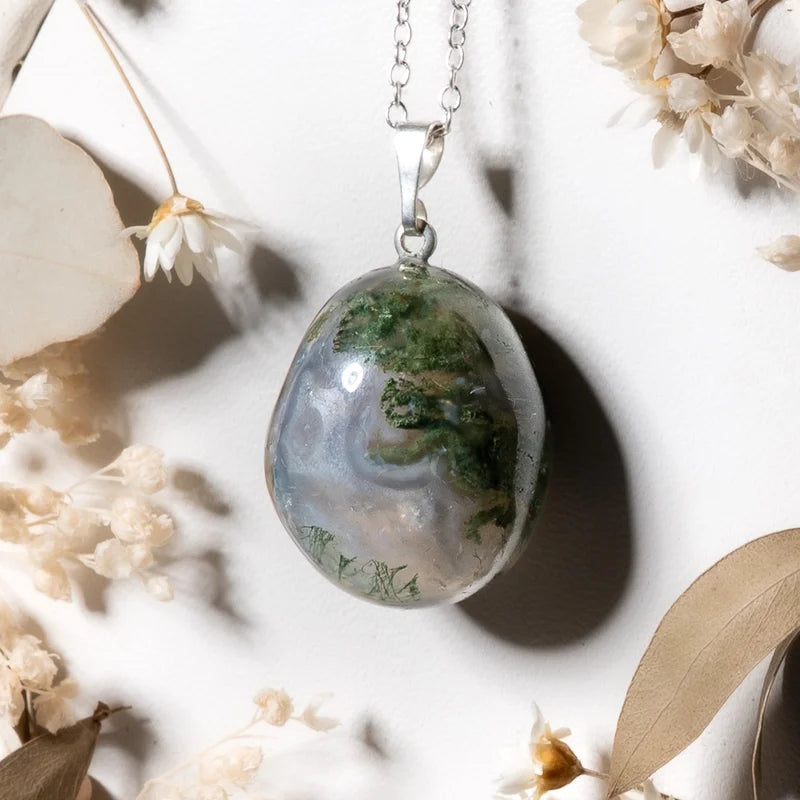 Pendentif roulé Agate Mousse – Croissance Personnelle et Connexion Naturelle