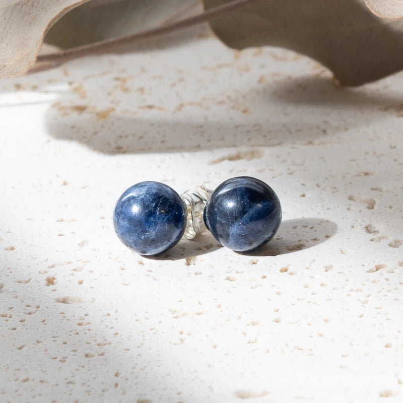 Boucles d'oreilles Sodalite rondes et argent 925 – Clarté Mentale et Sérénité