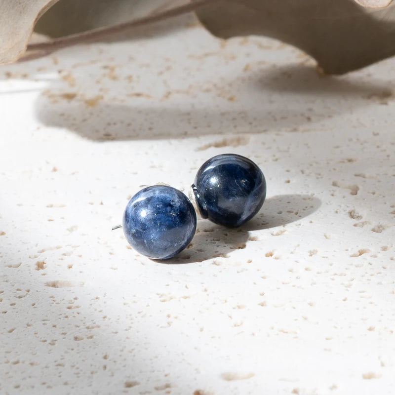 Boucles d'oreilles Sodalite rondes et argent 925 – Clarté Mentale et Sérénité