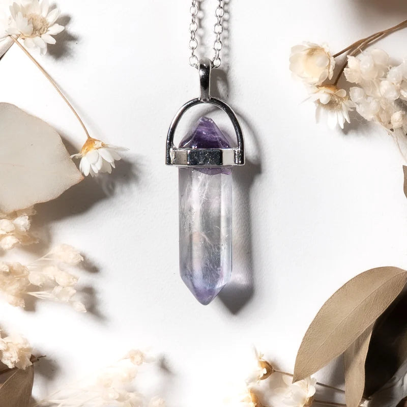 Pendentif pointe Fluorine – Harmonie et Équilibre Spirituel