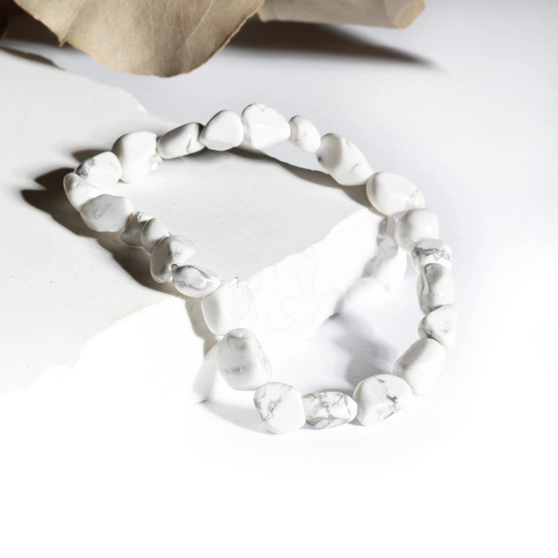 Bracelet roulé Howlite – Paix Intérieure et Clarté Mentale
